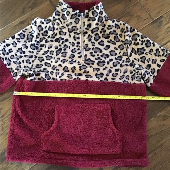 Women’s Leopard and Burgundy Pullover 2XL (L) - Picture 7 of 9